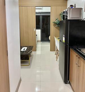 City SkyView - Level 24 - Pool - Lush Residences - 9