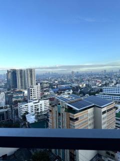 City SkyView - Level 24 - Pool - Lush Residences - 4