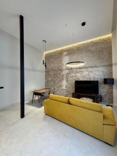 Industrial apartment near plaza ponce de leon - 0