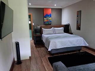 The Nugget Guest Lodge - 9