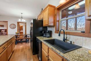 Kemper's Cabin by Silver Dollar City - Ideally located - 4