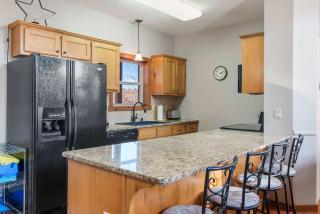 Kemper's Cabin by Silver Dollar City - Ideally located - 3