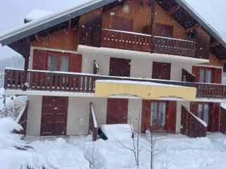 Appart cosy 4 pers, terrasse sud, proche centre et pistes, équipements complets - FR-1-263-497 - 1