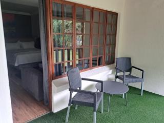 The Nugget Guest Lodge - 6