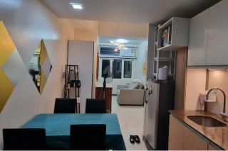 1 Bed Apartment Sleeps 2 with Parking - 2