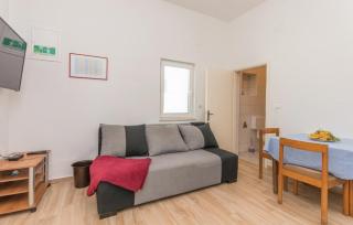 2 Bedroom Beautiful Apartment In Turanj - 2