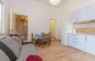 2 Bedroom Beautiful Apartment In Turanj - 1