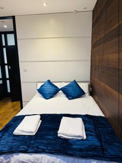 Modern one bedroom flat in central location - 1