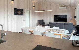 Pet Friendly Home In Rønde With Wifi - 5