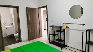 Hampton Court, Block C, n.2 - 3