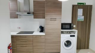 Hampton Court, Block C, n.2 - 8