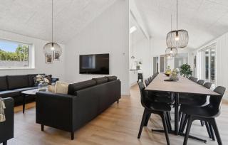 Gorgeous Home In Glesborg With Sauna - 8