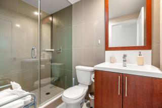 Breathtaking View 1Bd & Den Apartment - 2