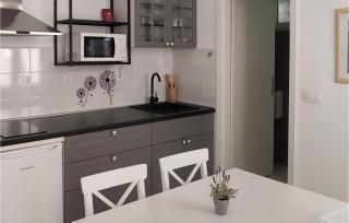 Cozy Apartment In Podgora With Lake View - 6