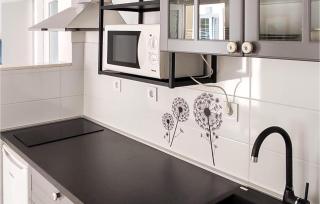 Cozy Apartment In Podgora With Lake View - 5