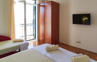 Cozy Apartment In Podgora With Lake View - 3