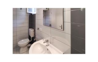 Cozy Apartment In Podgora With Lake View - 2