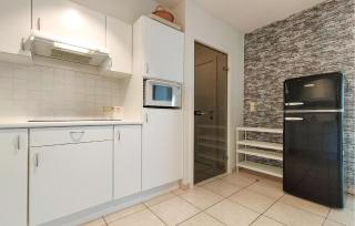 2 Bedroom Lovely Apartment In Oostende - 6