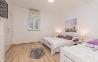 Beautiful Apartment In Turanj With Wifi - 6