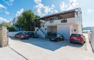 Awesome Apartment In Turanj With Wifi - 4