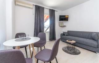 Awesome Apartment In Turanj With Wifi - 7