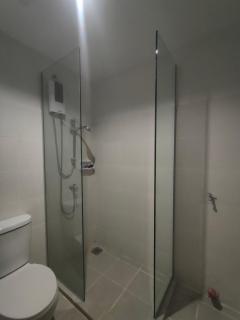 The Fifth By Belabeu - a stylish one-bedroom unit at Mesavirre Garden Residence - 8