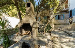 Beautiful Apartment In Ivan Dolac With Wifi - 3