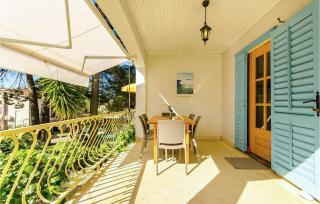 Beautiful Apartment In Ivan Dolac With Wifi - 9