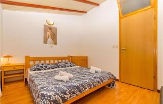 Beautiful Apartment In Ivan Dolac With Wifi - 1