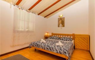 Beautiful Apartment In Ivan Dolac With Wifi - 6