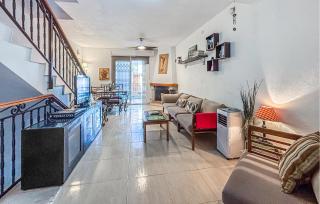 2 Bedroom Pet Friendly Stacaravan In Santa Pola - 6