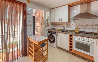 2 Bedroom Pet Friendly Stacaravan In Santa Pola - 4