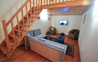 House With Heated Pool - 8