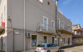 Cozy Apartment In Marina Di Ragusa With Wifi - 2