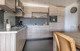 4 Bedroom Cozy Home In Erm - 4