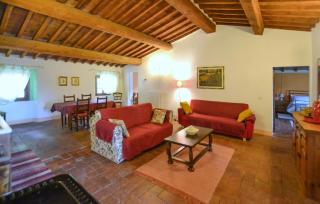 Stunning Apartment In Bibbiena - 8