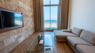 Lancaster Eden Bay - 8