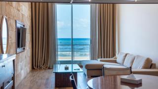 Lancaster Eden Bay - 1