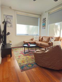 Quiet, Peaceful Northcote Unit - 9