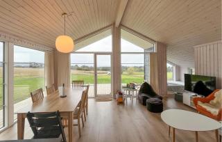 Awesome Home In Store Fuglede With Wifi - 9