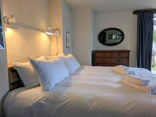 Lower Rudloe Farm - 9