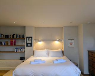 Lower Rudloe Farm - 8