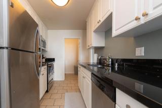 2 Bedroom Deluxe Apt with patio & Ocean View Venice MDR - 4