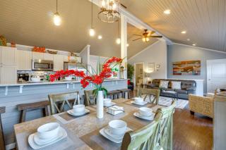 Families Welcome! Lake Ozark Getaway with Boat Slip - 6