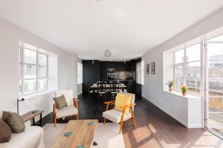 Modern Duplex Penthouse in the Heart of Soho - 7