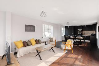 Modern Duplex Penthouse in the Heart of Soho - 4