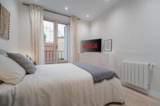 6min Walk Gran Vía - Family Luxury Flat - AC -Desk - 4