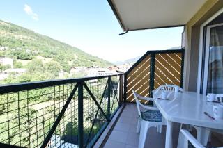 Apartment with mountain views and sunny terrace - 1