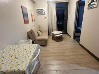 Seaview Family room fast WIFI Balconynear Airport Okada Complex 8B - 3