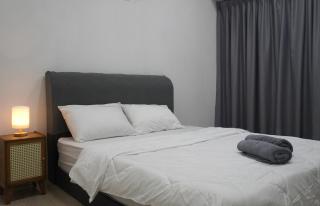 Modern Cozy Revo Stay Walk to Pavilion Near Axiata - 4